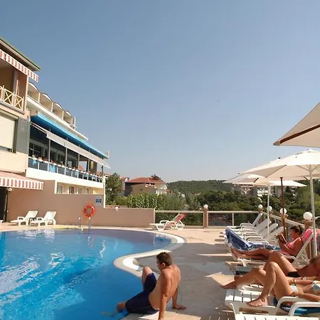 فندق Kilyos Kale 3*