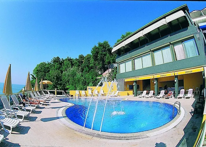 Dayone Kilyos Hotel 3*